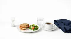 Waarom word je slaperig na het eten en wat kun je eraan doen